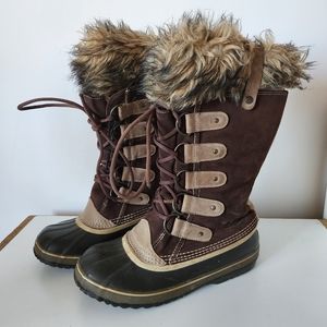 Sorel boots size 8